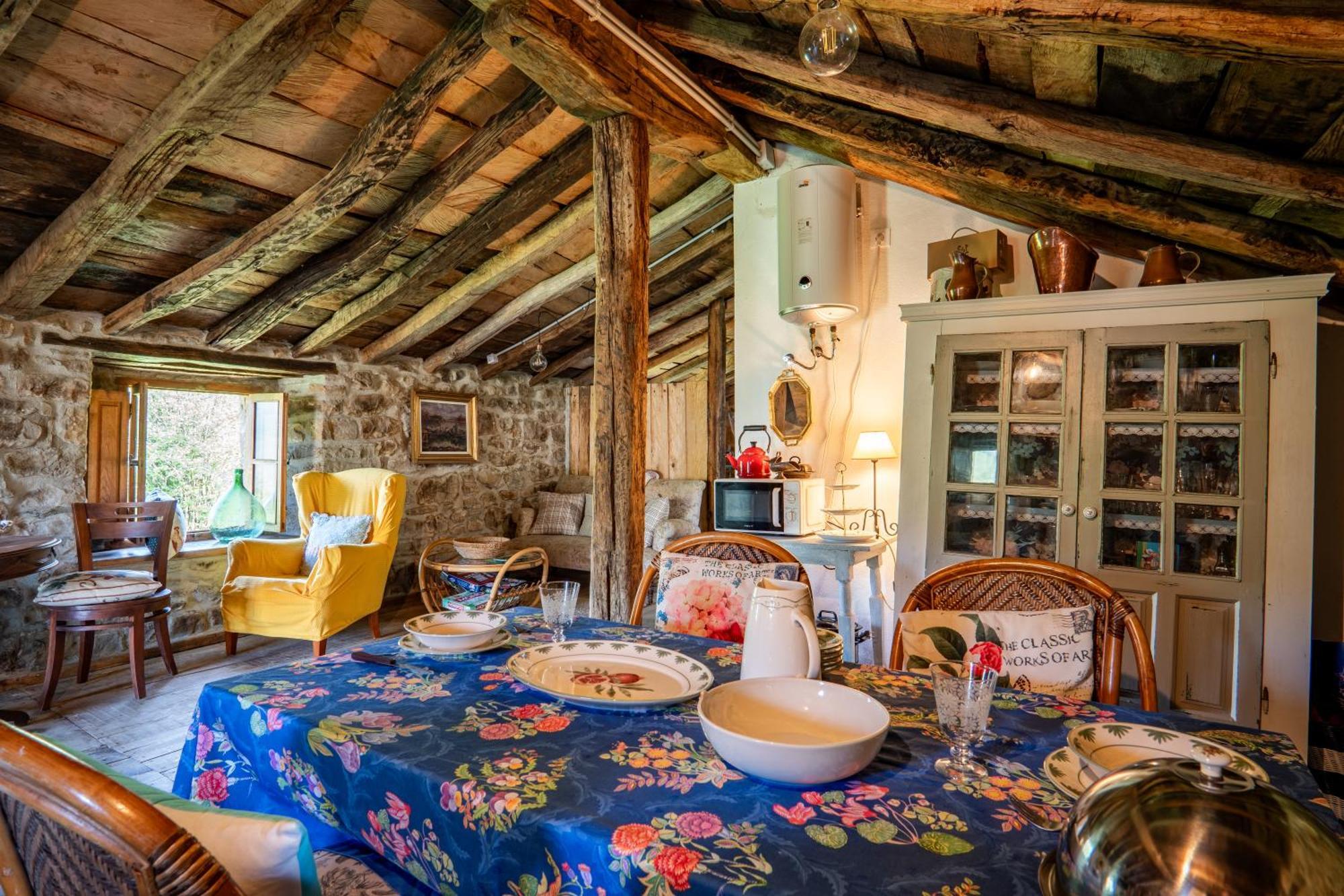 Vivienda Pasiega Lo Lucas 1920 San Roque de Ríomiera Екстериор снимка