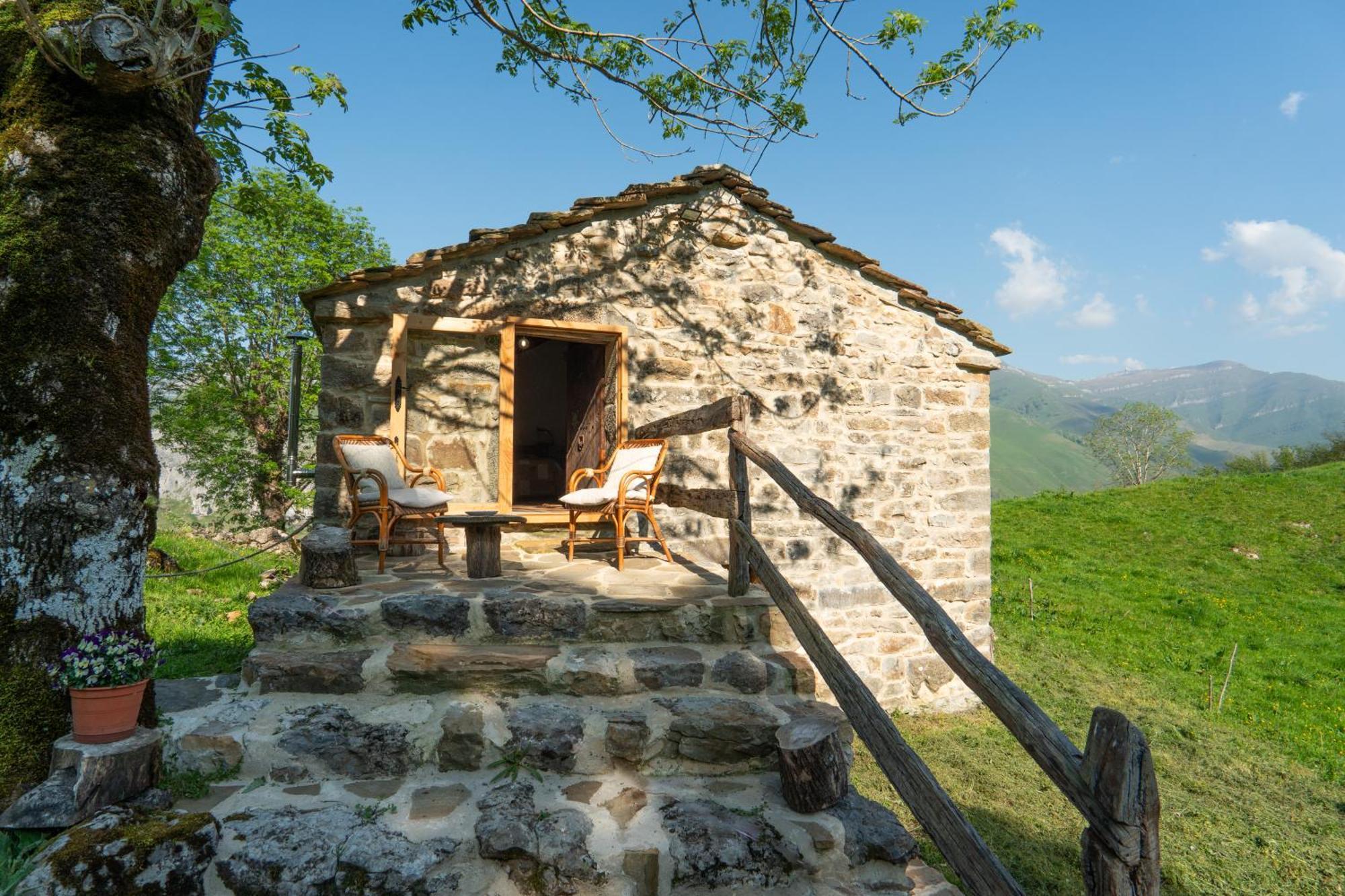 Vivienda Pasiega Lo Lucas 1920 San Roque de Ríomiera Екстериор снимка