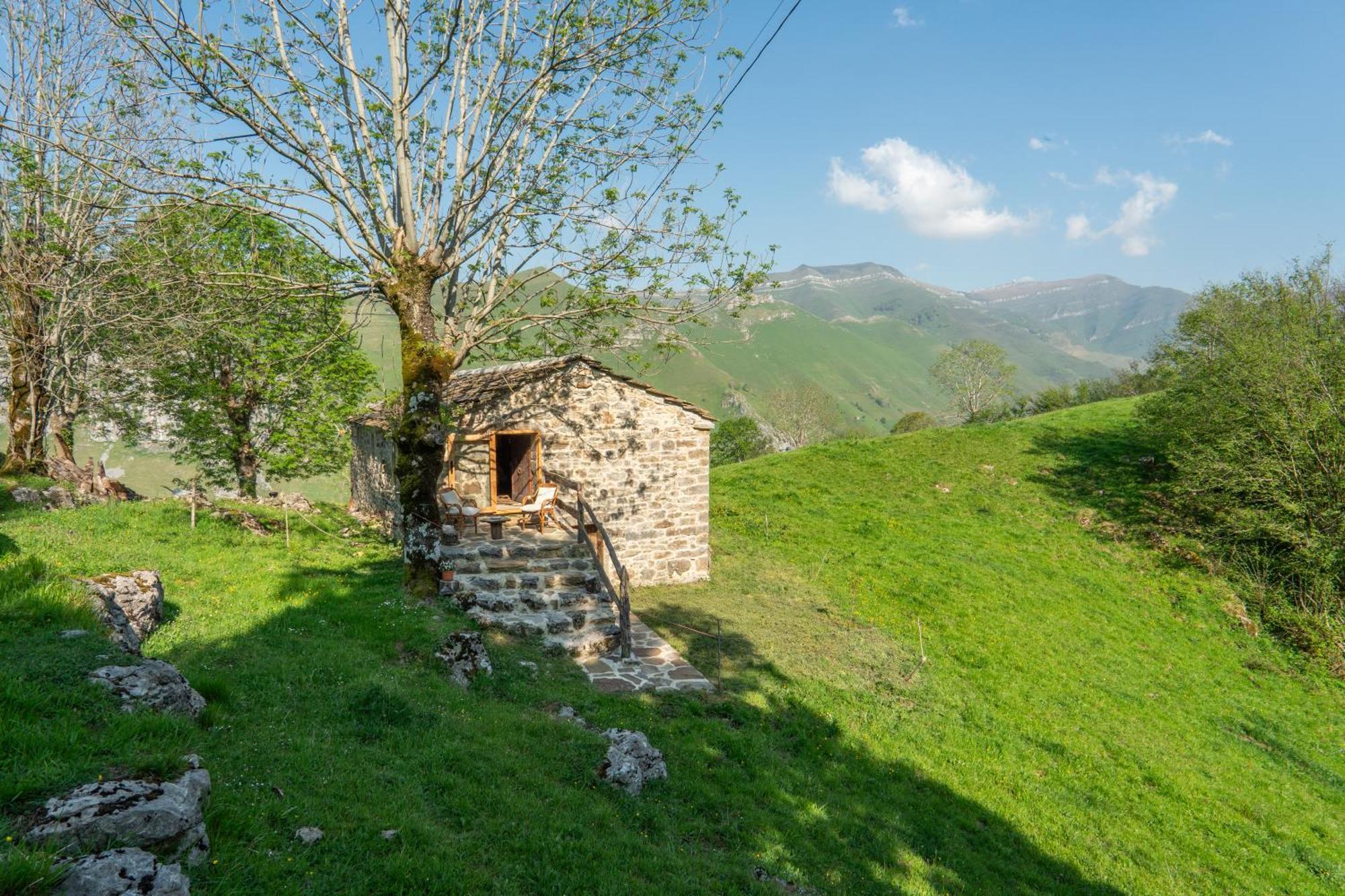 Vivienda Pasiega Lo Lucas 1920 San Roque de Ríomiera Екстериор снимка