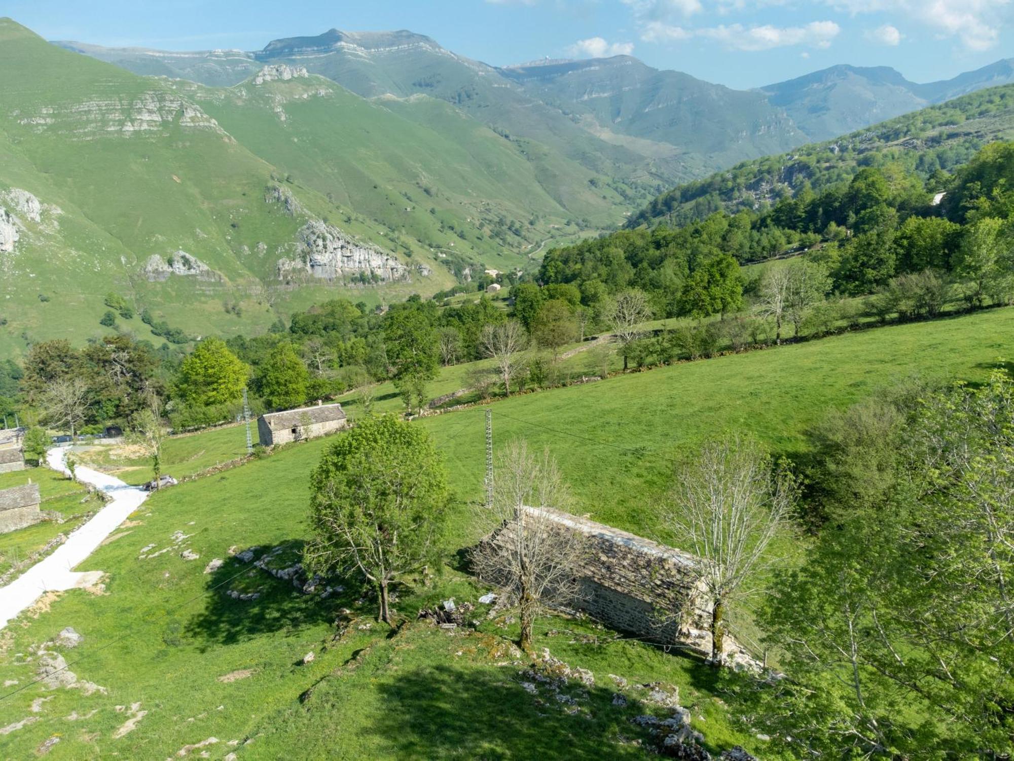 Vivienda Pasiega Lo Lucas 1920 San Roque de Ríomiera Екстериор снимка